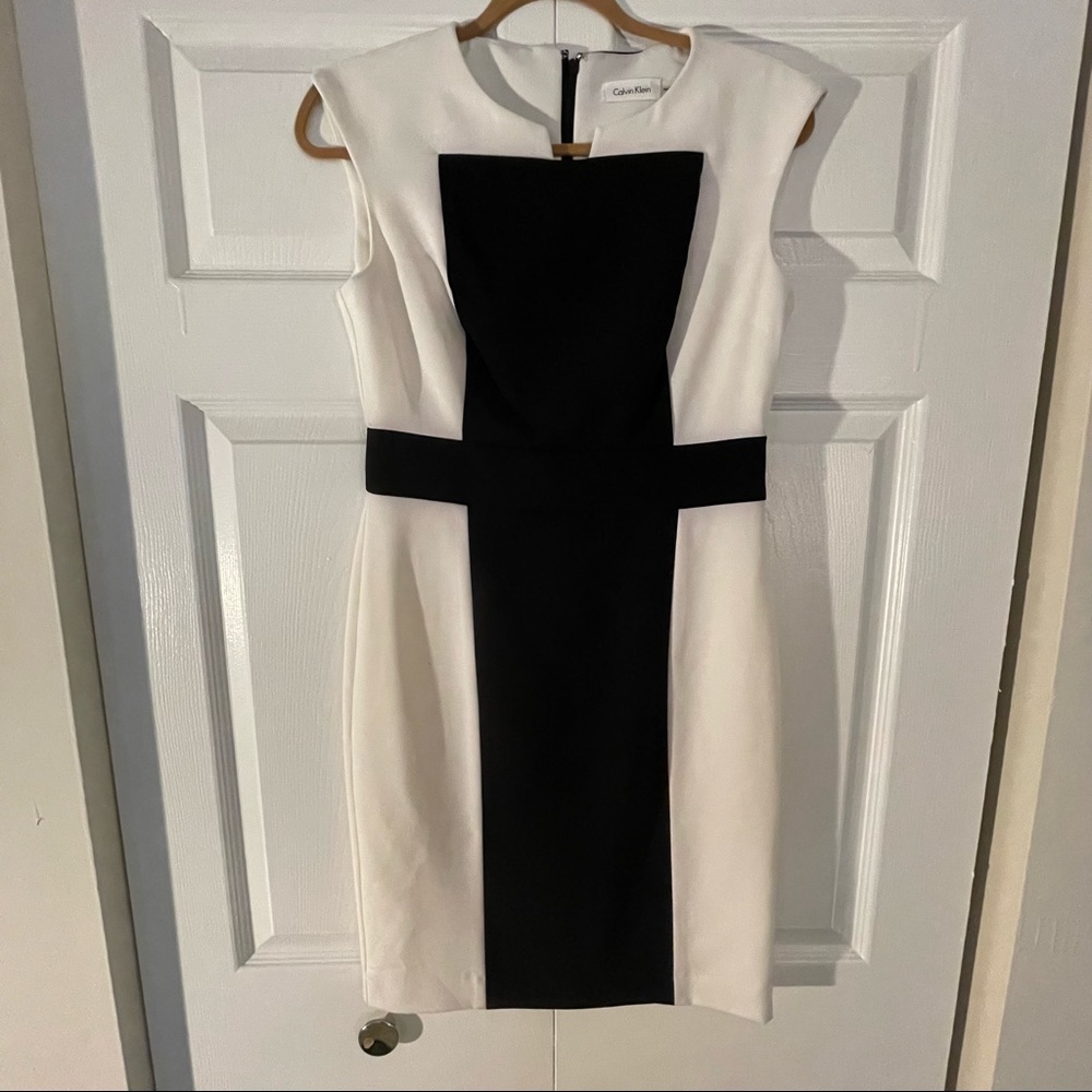 Black and white Calvin Klein size 4